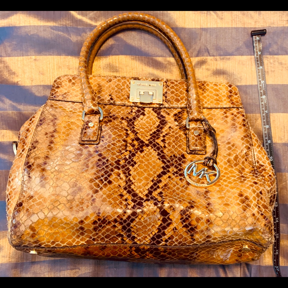 Authentic Michael Kors Gorgeous